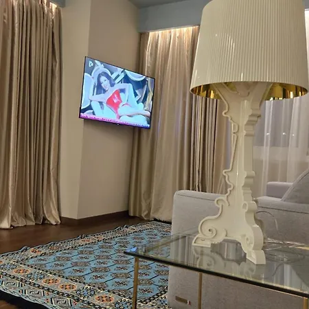 לינה וארוחת בוקר Alba Suites *