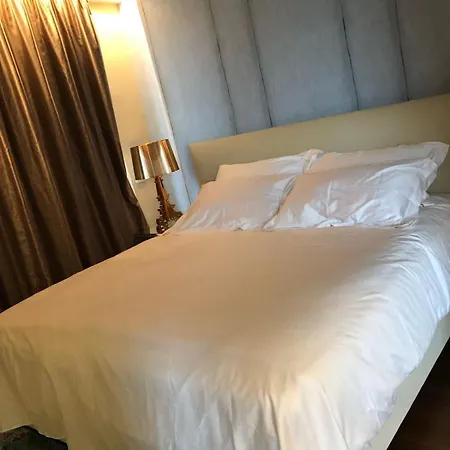 Alba Suites *