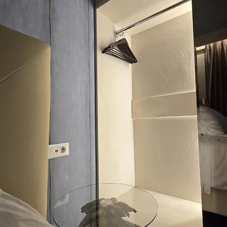 Alba Suites